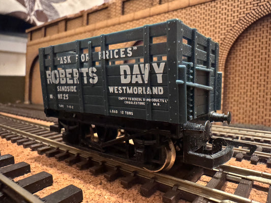 Hornby R.719 (OO) Robert Davy Five Plank Coke Wagon with ‘Greedy Bars’ No.25.