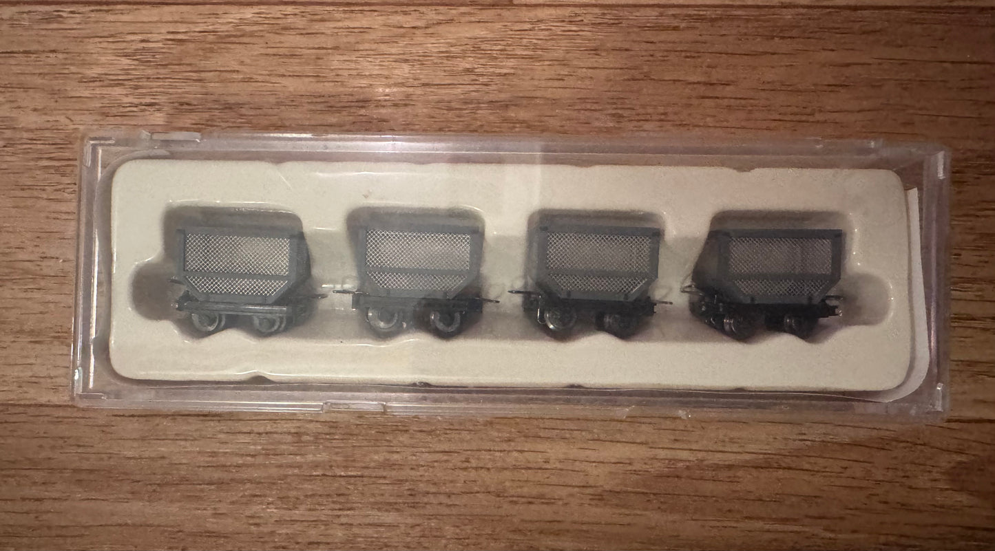 Minitrains 5123 (OO9 / HOe) X4 Modern Sugar Cane Wagons. 