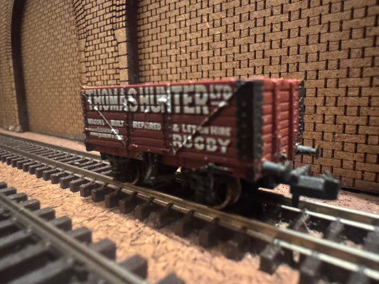Graham Farish 377-2009K (N Gauge) Thomas Hunter Ltd Severn Plank Open Wagon. 