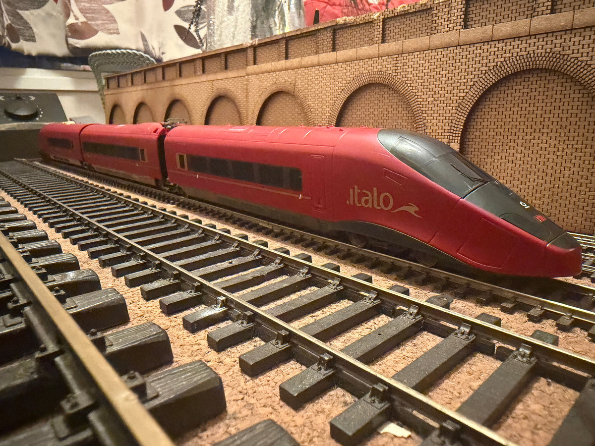 Lima HL1041 (HO) Italo Nuovo Trasporto Viaggiatori Class 575 Starter Set 