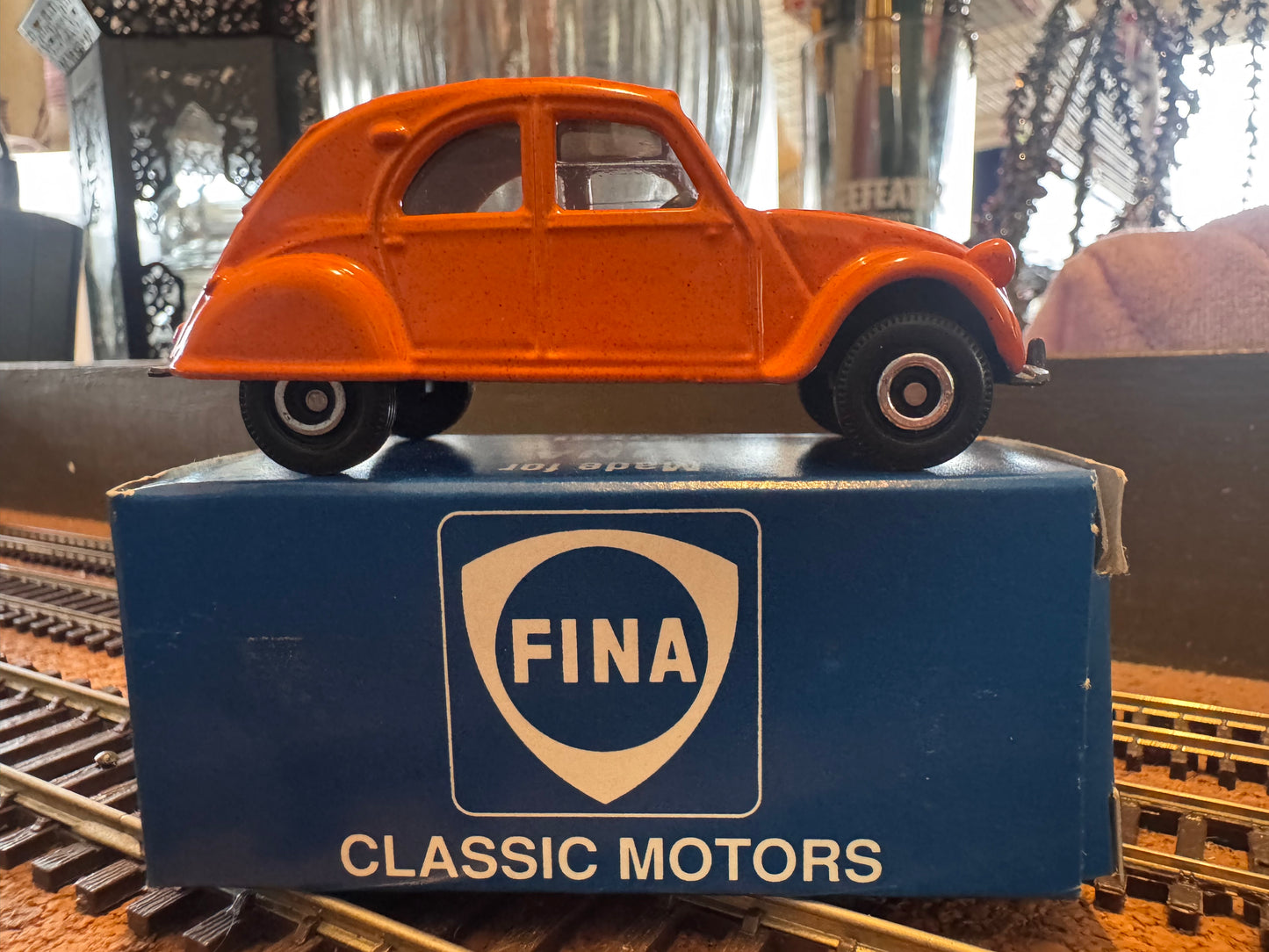Corgi / FINA (O / 1:43) Citroen 2CV 