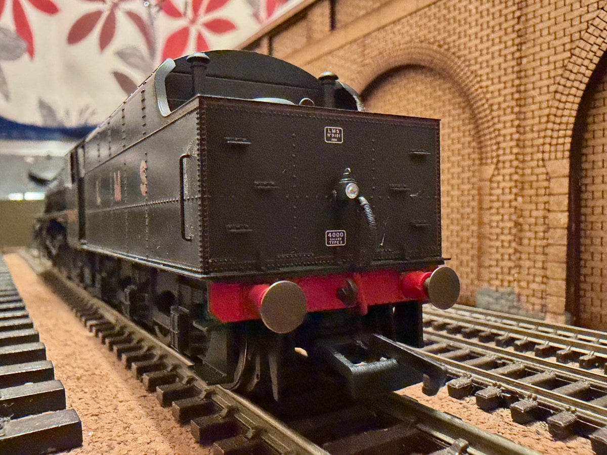 Hornby R30274 (OO) London Midland & Scottish Railway 5P-5F ‘Black Five’ No.5047 in Weathered LMS Lined Black (Shed Code 5A, Crewe North). DCC Ready 