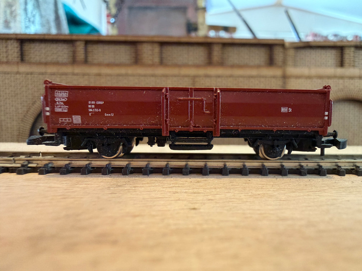 Marklin 8622 (Z) Deutsche Bahn High-Sided Euro-P Steel Open Wagon No. 504 2732-9 in DB Red 
