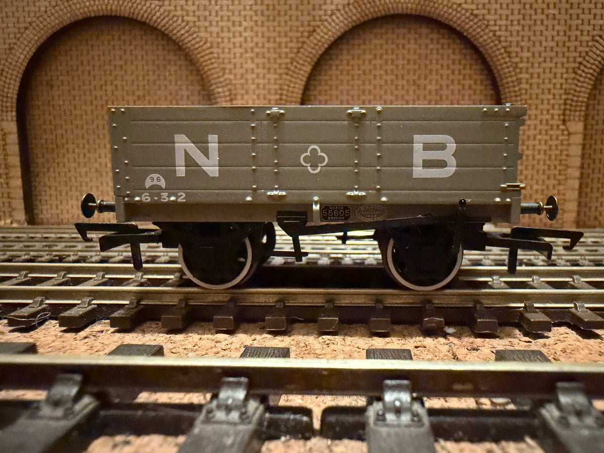 Oxford Rail OR76MW4001 (OO) North British Railway, Four Plank Wagon No.96 in NBR Grey 