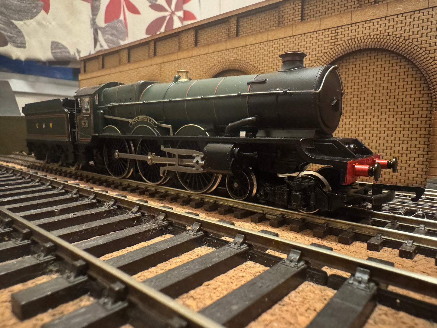 Hornby / Royal Doulton R650 (OO) ‘Regal Power’ Special Edition Collectors Set 