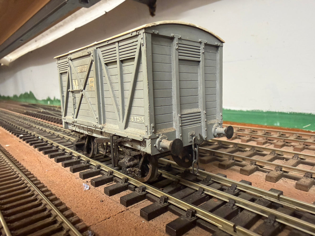 Slaters (O Gauge) Midland Railway 8T Van No.30177 in MR Grey 