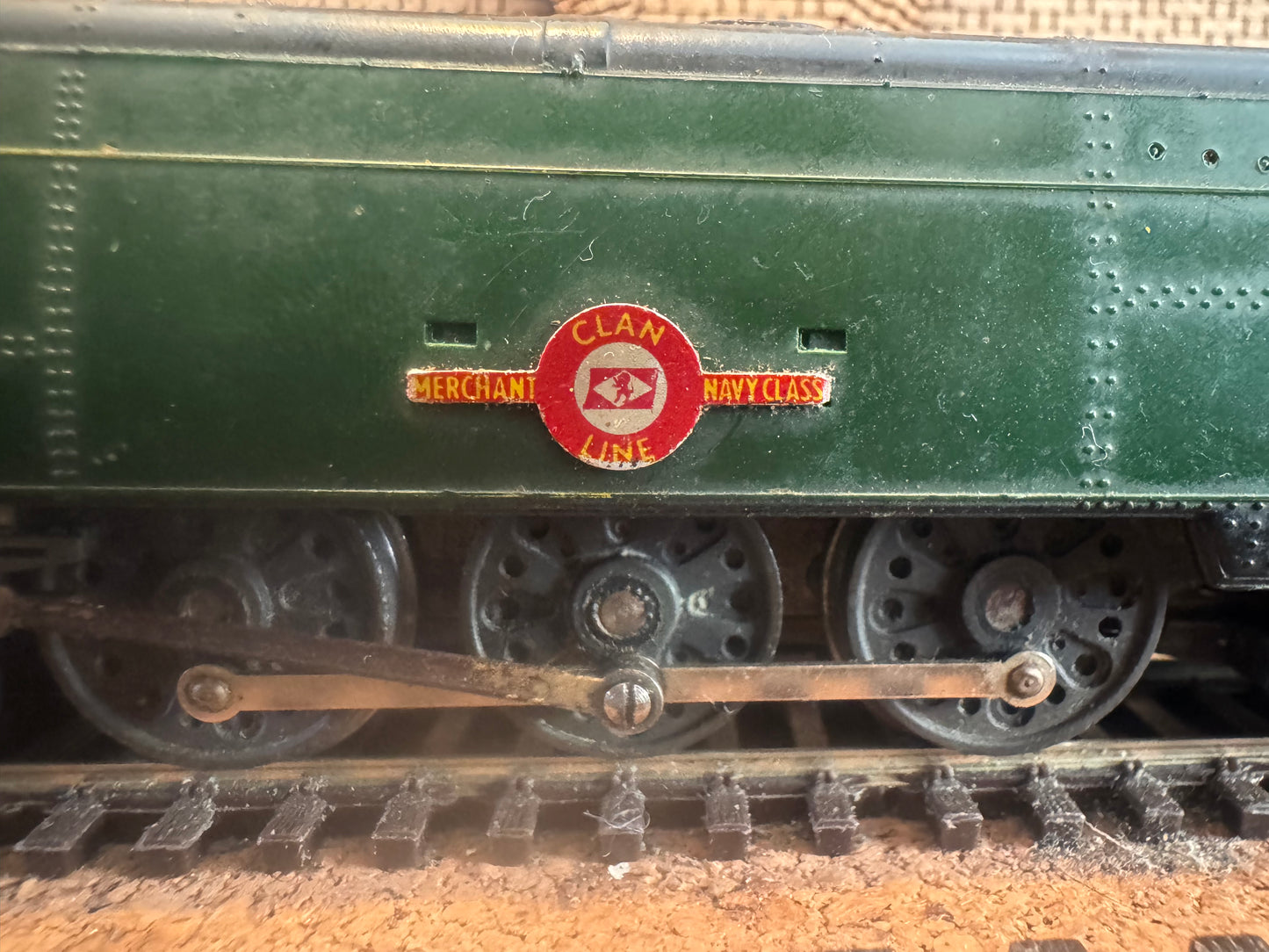 Tri-ang T.93 / T.94 (TT) Ex SR, Un-rebuilt Merchant Navy No.35028 “Clan Line” in British Railways Lined Passenger Green 