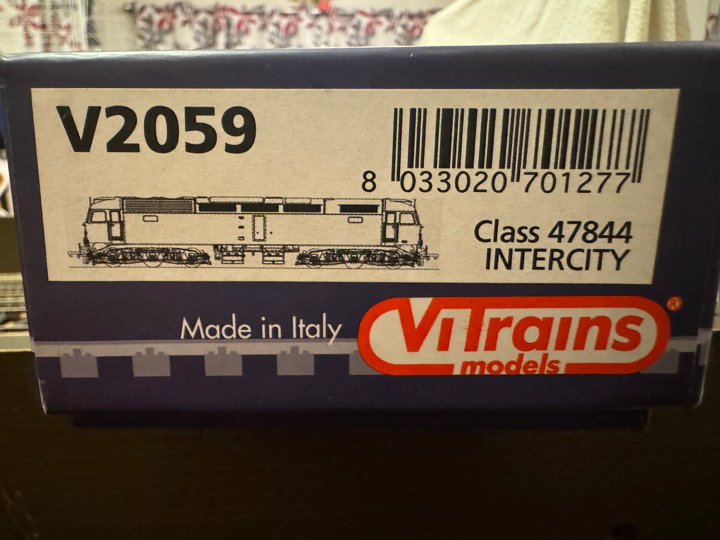 Vitrains (OO) British Railways Class 47, No.47844 “Derby & Derbyshire Chamber of Commerce & Industry” in BR Intercity Swallow Livery. DCC Ready