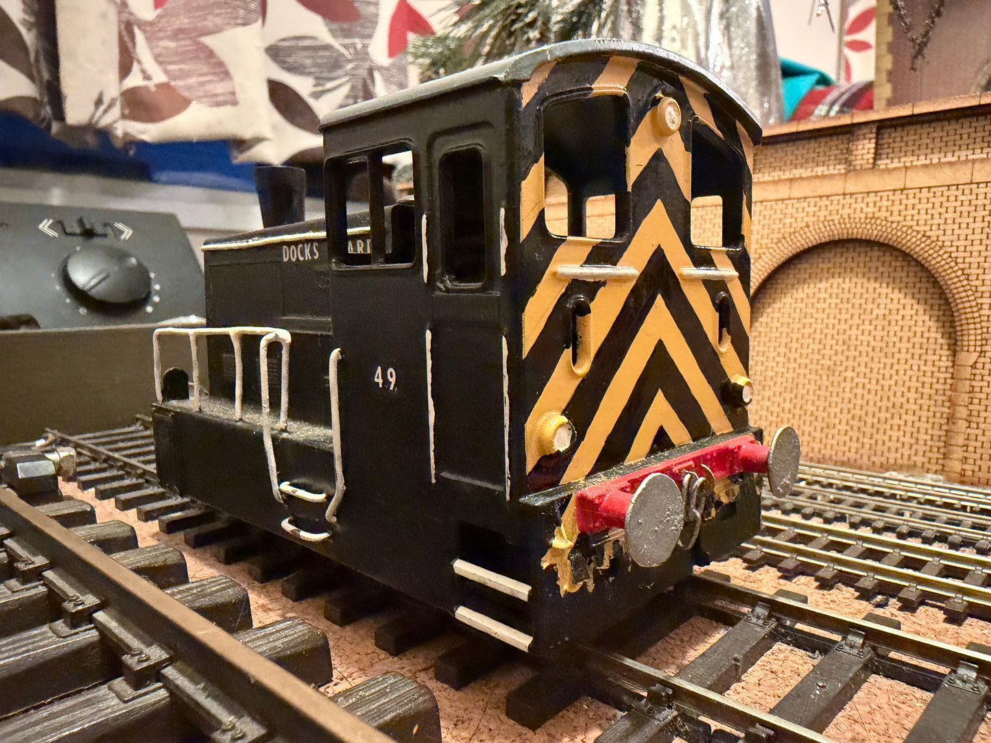 Lima 216546G (O) Freelance 0-4-0 Diesel Shunter in Docks Board Livery