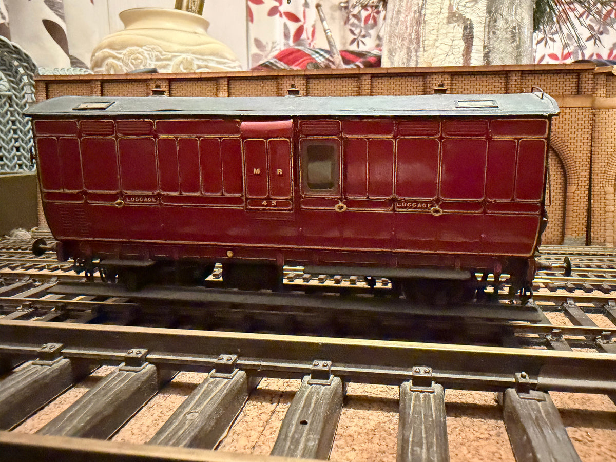 Manufacturer Unknown (O Gauge) Midland Railway, Diagram 529, Twenty five Foot Luggage Brake No.46 in MR Lined Crimson Lake. 