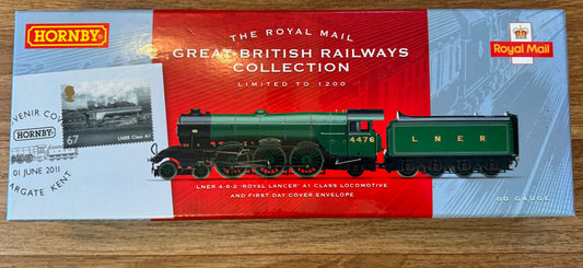 Hornby R3073 (OO) London North Eastern Railway Class ‘Gresley’ A1 No.4476 “Royal Lancer” in LNER lined Apple Green. Special Edition Royal Mail Set No.426 of 1200. DCC Ready