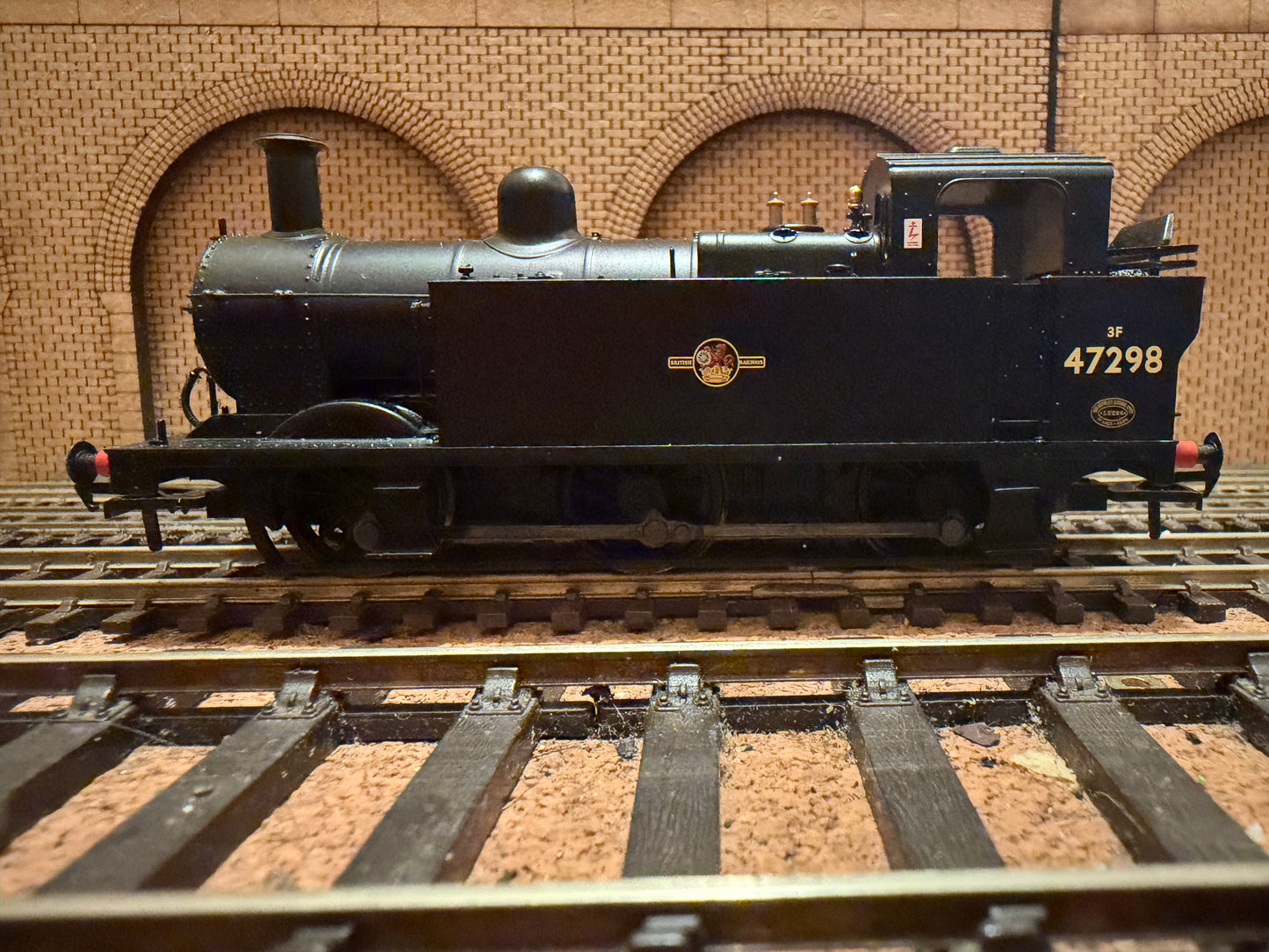 Bachmann 32-232A (OO) Ex LMS ‘Fowler’ 3F ‘Jinty’ No.47298 in British Railways Unlined Black. (Shed Code, 8G Sutton Oak Depot) DCC Ready 