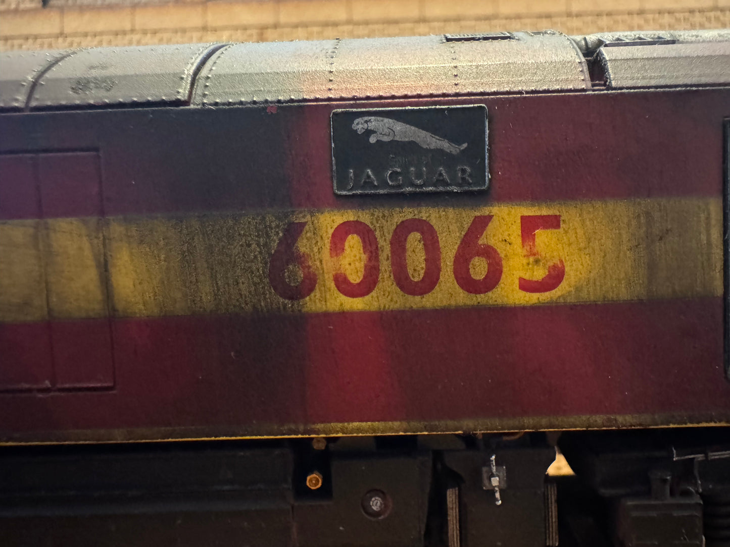 Accurascale ACC2897 (OO) Ex BR Class 60, No.60065 “Spirit of Jaguar” in Heavily weathered EWS livery. DCC Sound Fitted 