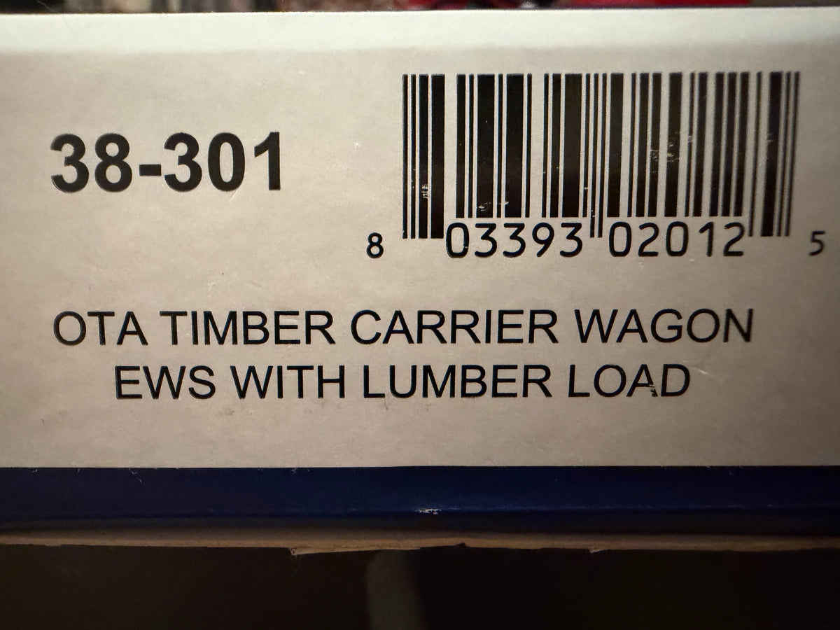 Bachmann 38-301 (OO) Ex British Rail, OTA Lumber Wagon with Load No.200817 in EWS Livery 