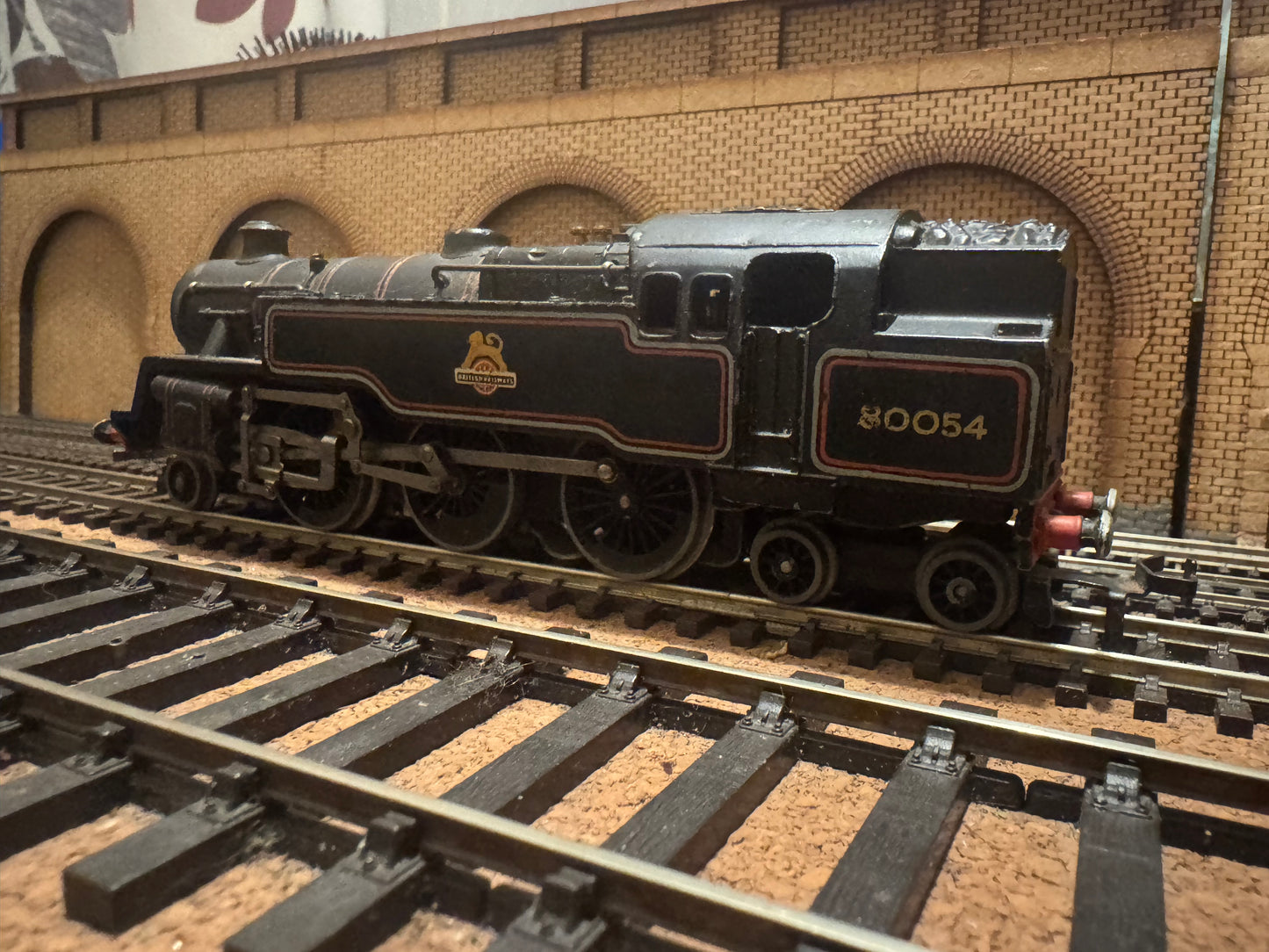 Hornby Dublo EDP13 (OO) 2-6-4 Tank Passenger Set, BR