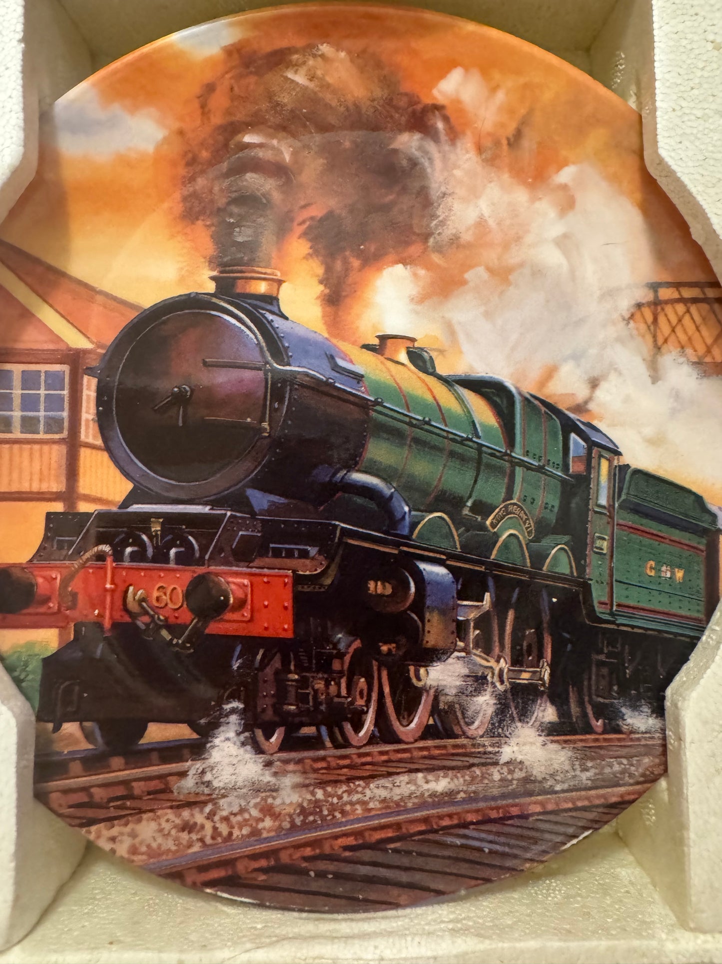 Hornby / Royal Doulton R650 (OO) ‘Regal Power’ Special Edition Collectors Set 