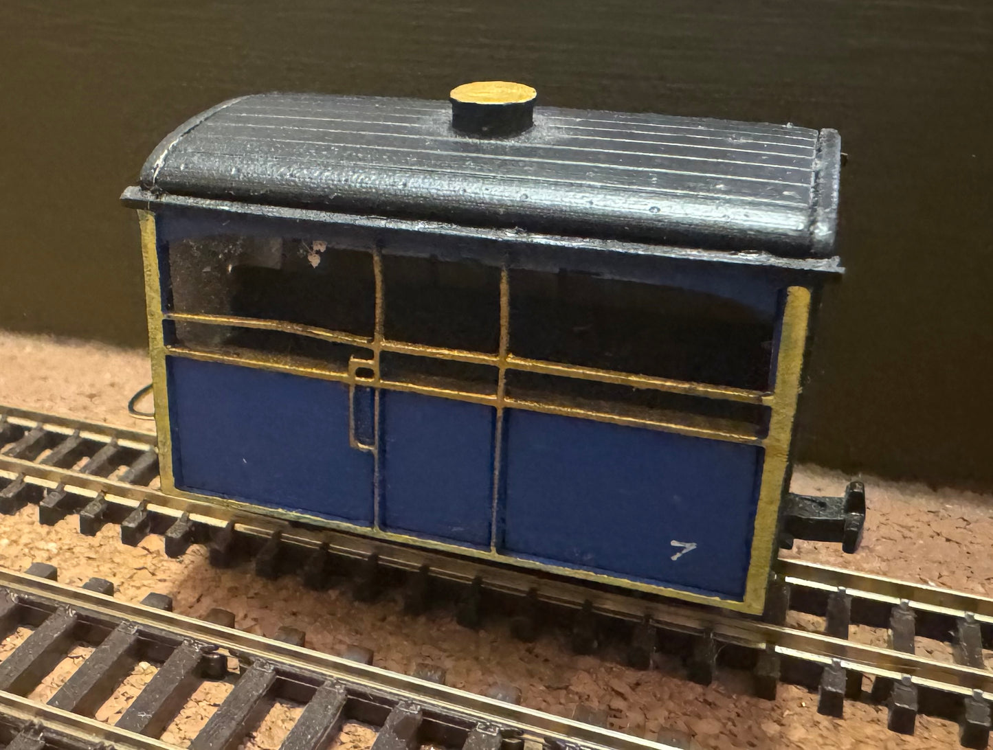 KD Railways (OO9) Open Side “Bug Box” No.7 in Blue and Gold.