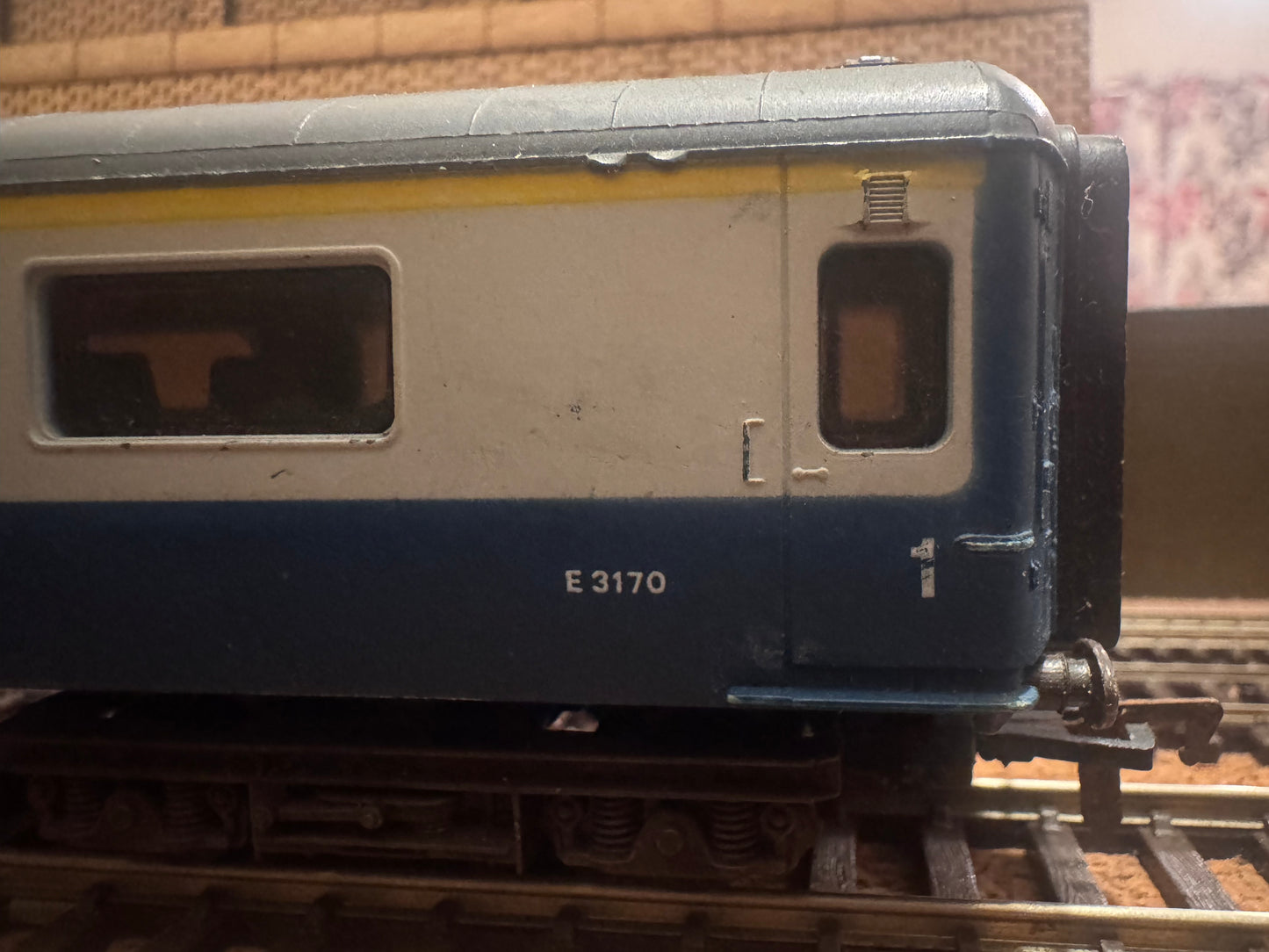 Airfix 54201 (OO) British Rail MK2D First Open No.E3170 in British Rail Blue Grey 
