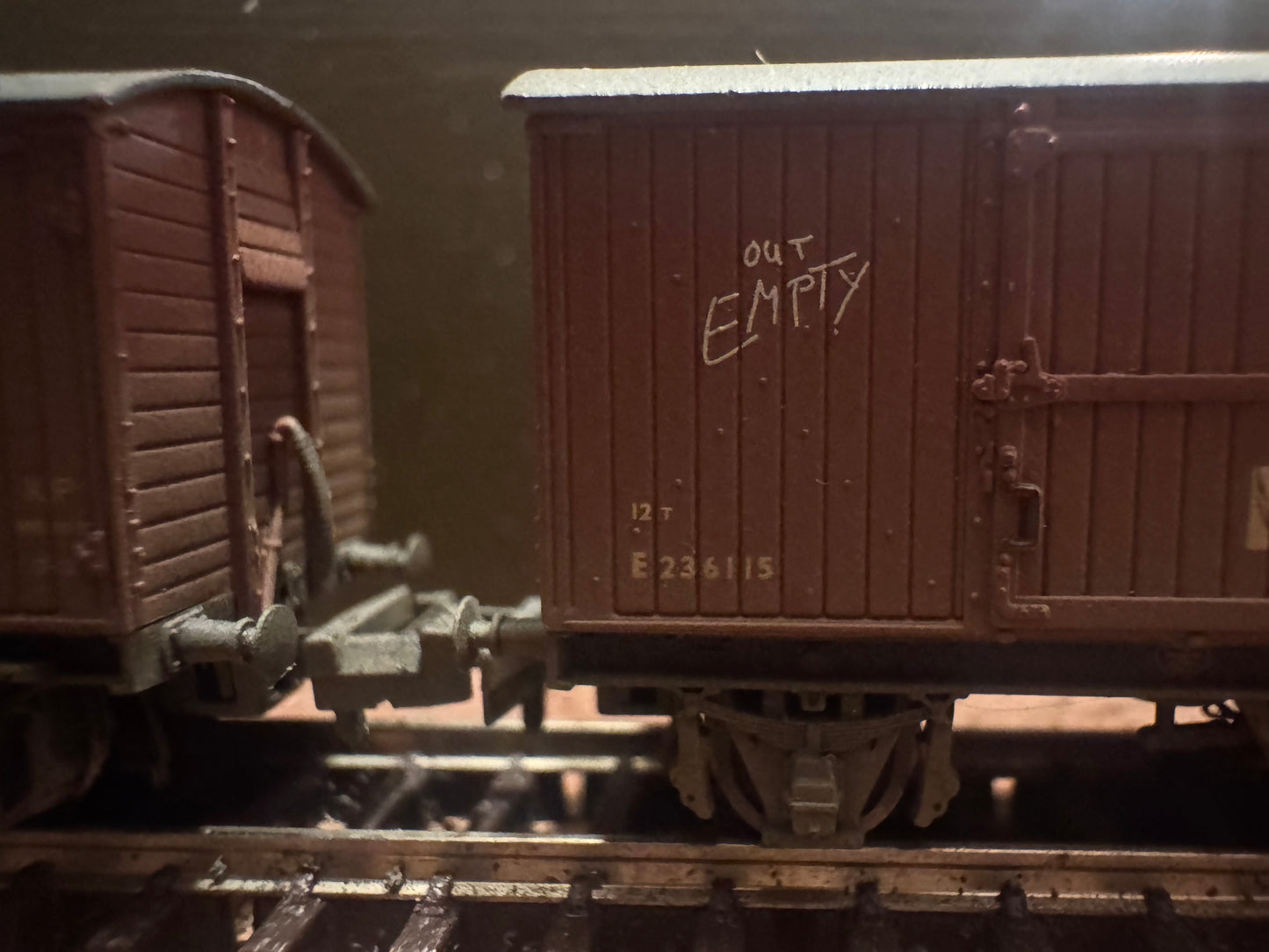 Graham Farish 377-990 (N Gauge) Ex LNER 12T ventilated vans in weathered and graffitied British Railways Bauxite. Pack of 3. 