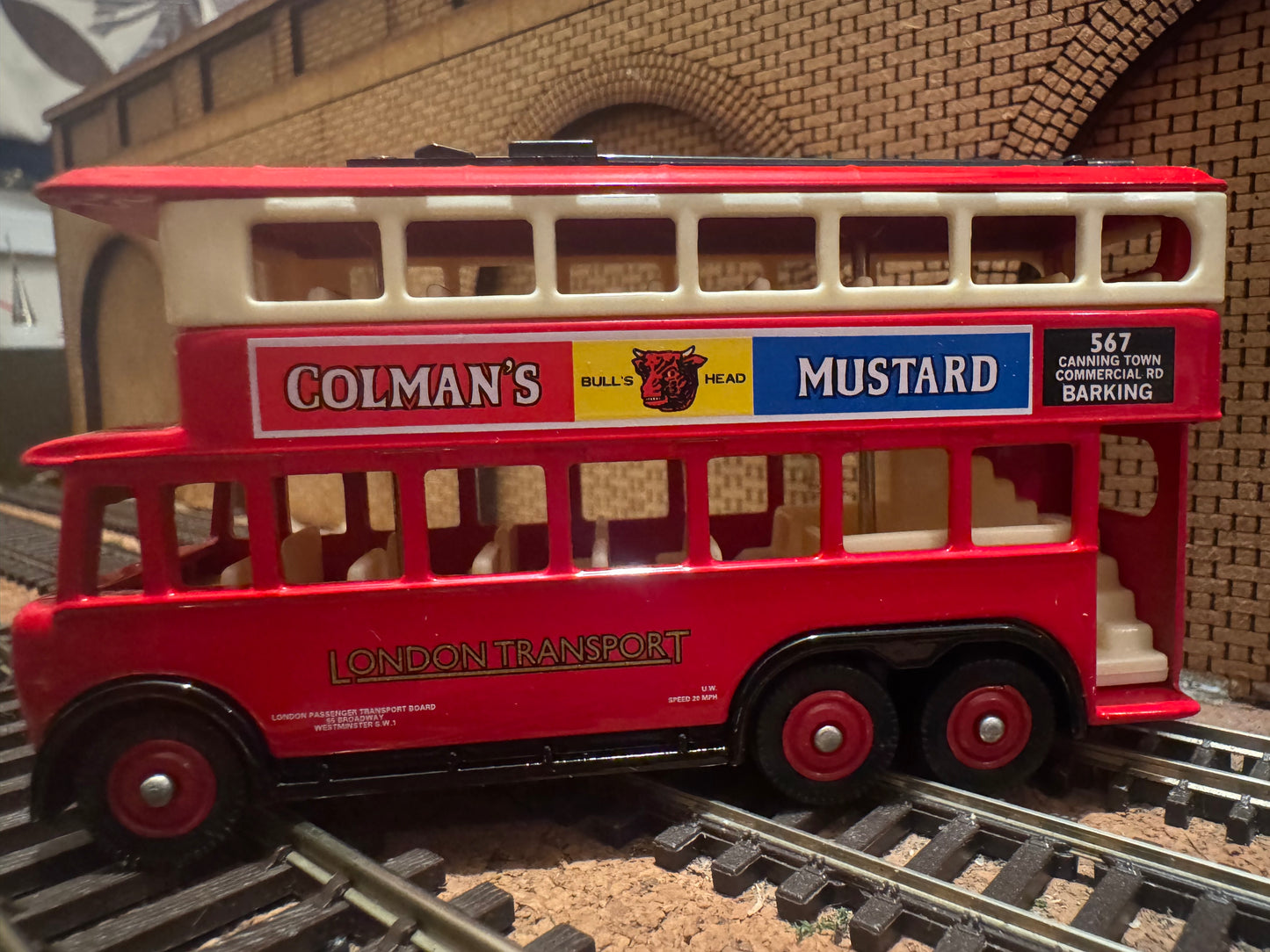 Lledo / Colman’s (OO / Approximately 1:76) London Transport, Karrier E6 Trolley Bus, Canning Town to Barking Colman’s Mustard. 