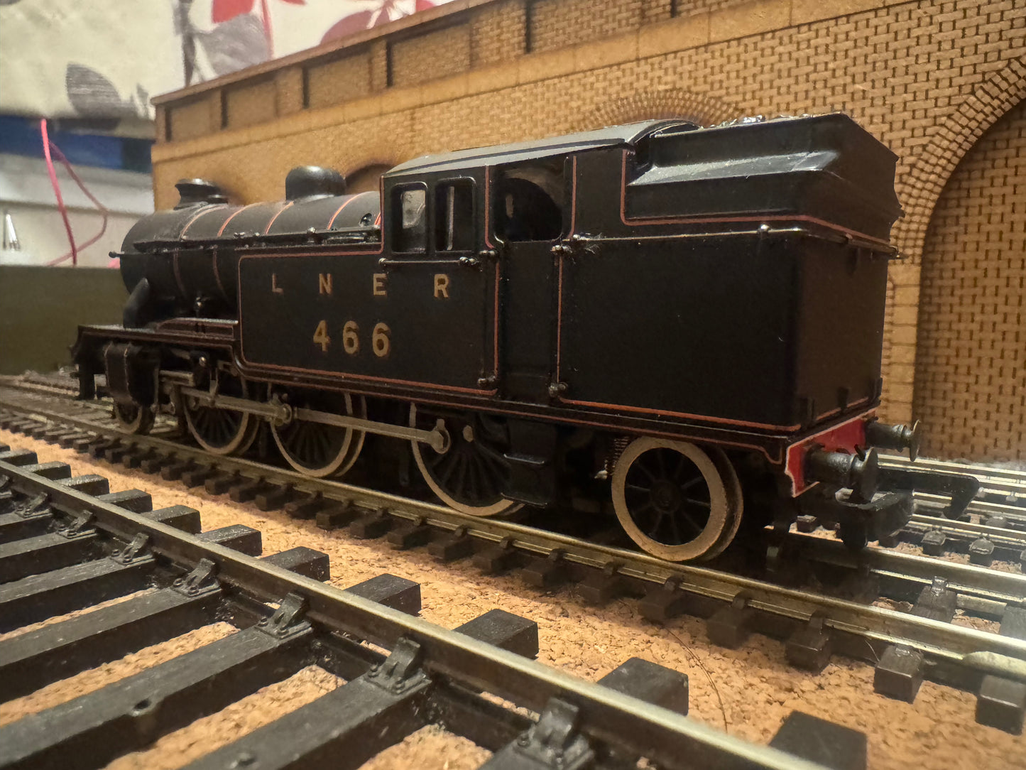 Bachmann 31-603 (OO) London North Eastern Railway V1 No.466 in Pre-war Lined LNER Black