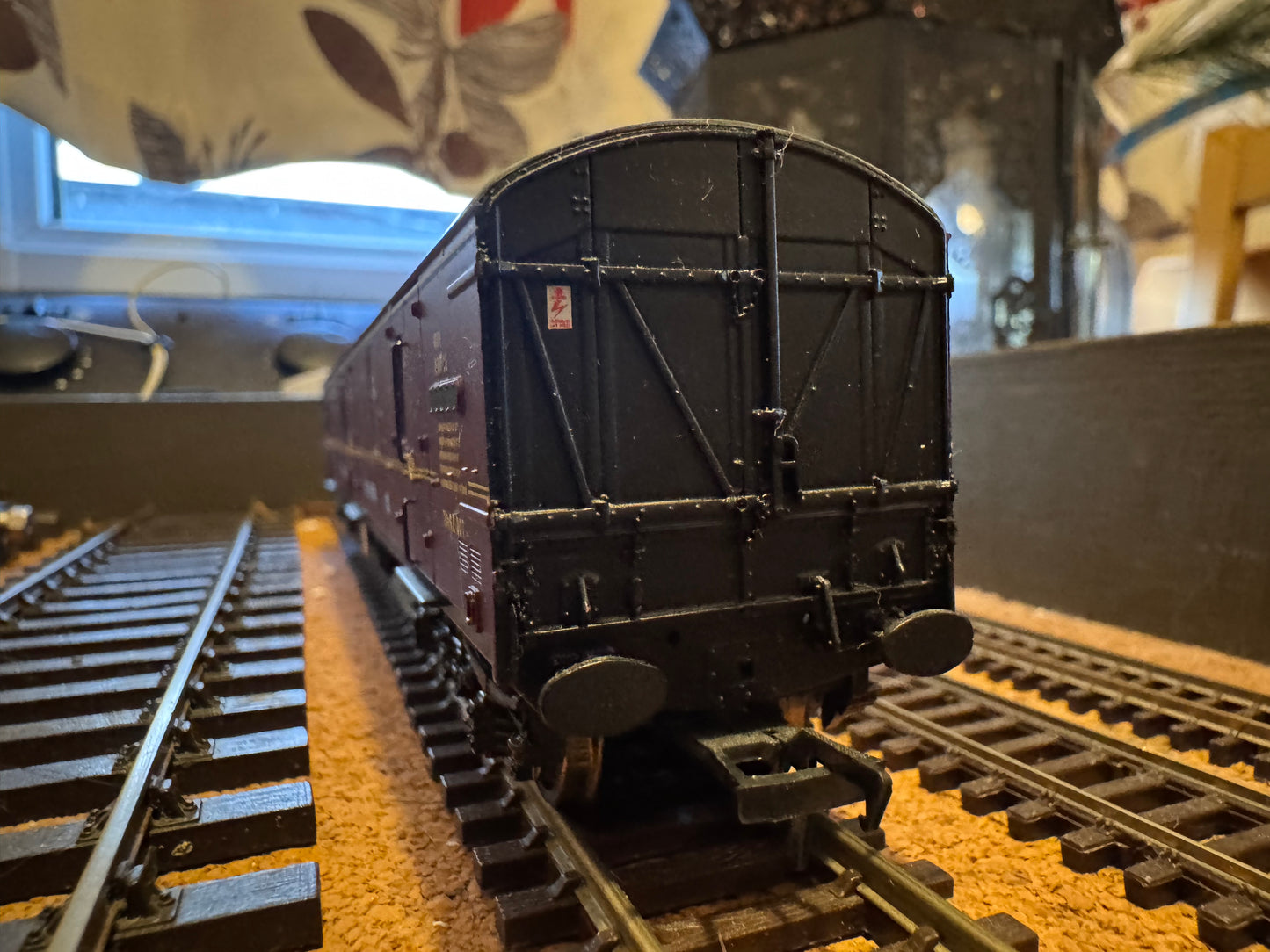 Bachmann 30-180 (OO) Station Pilot Starter Set. DCC Ready 