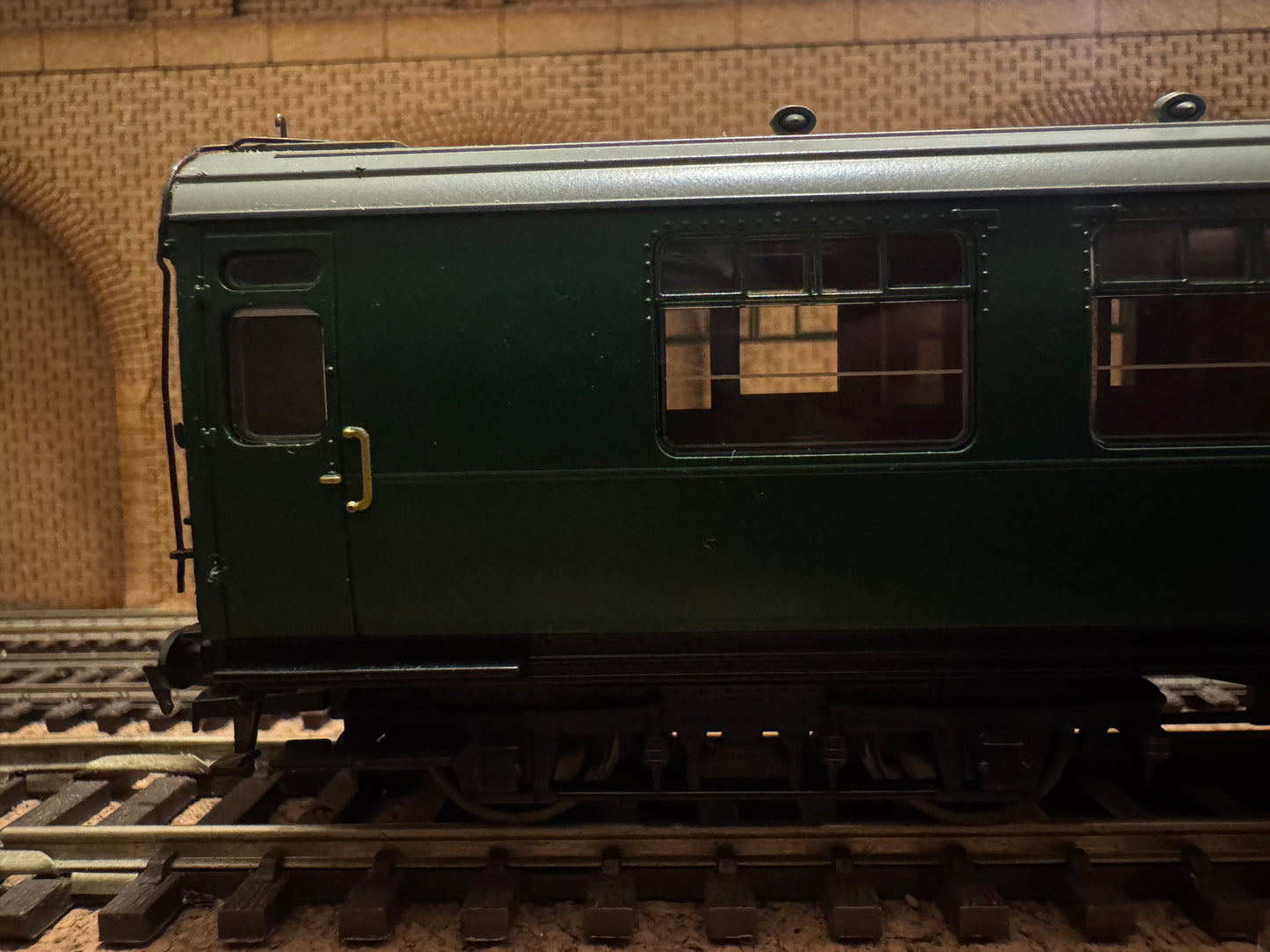 Bachmann 34-800 (OO) Ex SR, ‘Bulleid 10 Vent’ 63ft Brake Composite No.S6706S in British Railways Southern Region Green. Coaches set 69. 