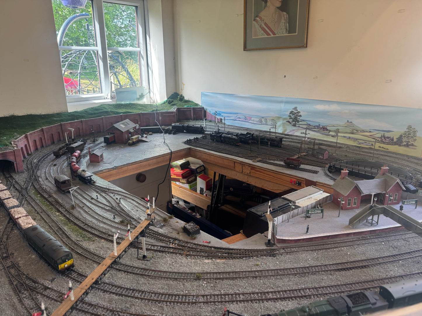 “Becombe” 8ft by 6ft OO Model Railway 