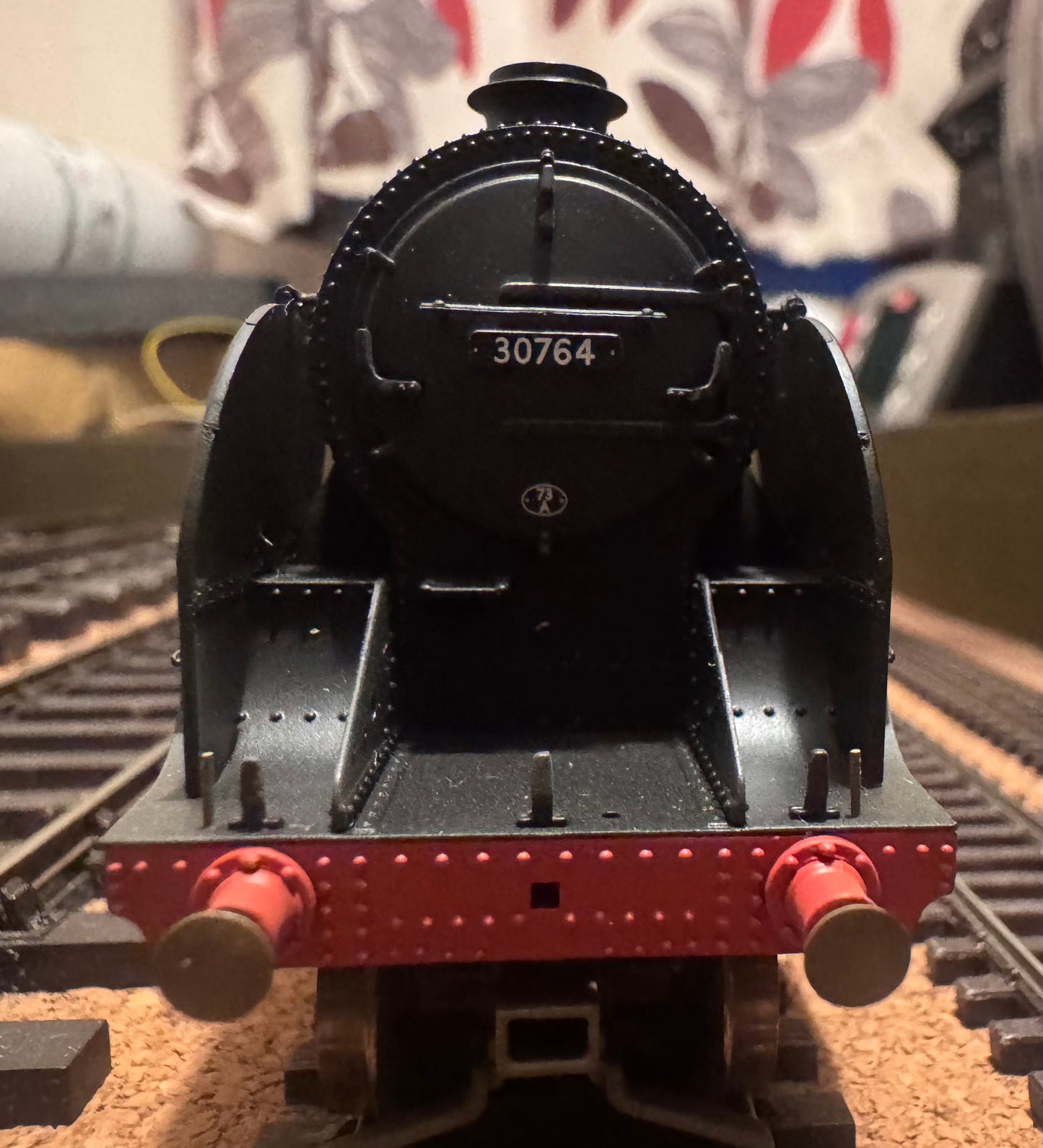 Hornby R2581 (OO) Ex SR, N15 ‘King Arthur’ No.30764 “Sir Gawain” in Weathered British Railways Lined Passenger Green. DCC Ready. (Shed Code 73A, Stewart’s Lane Depot). 