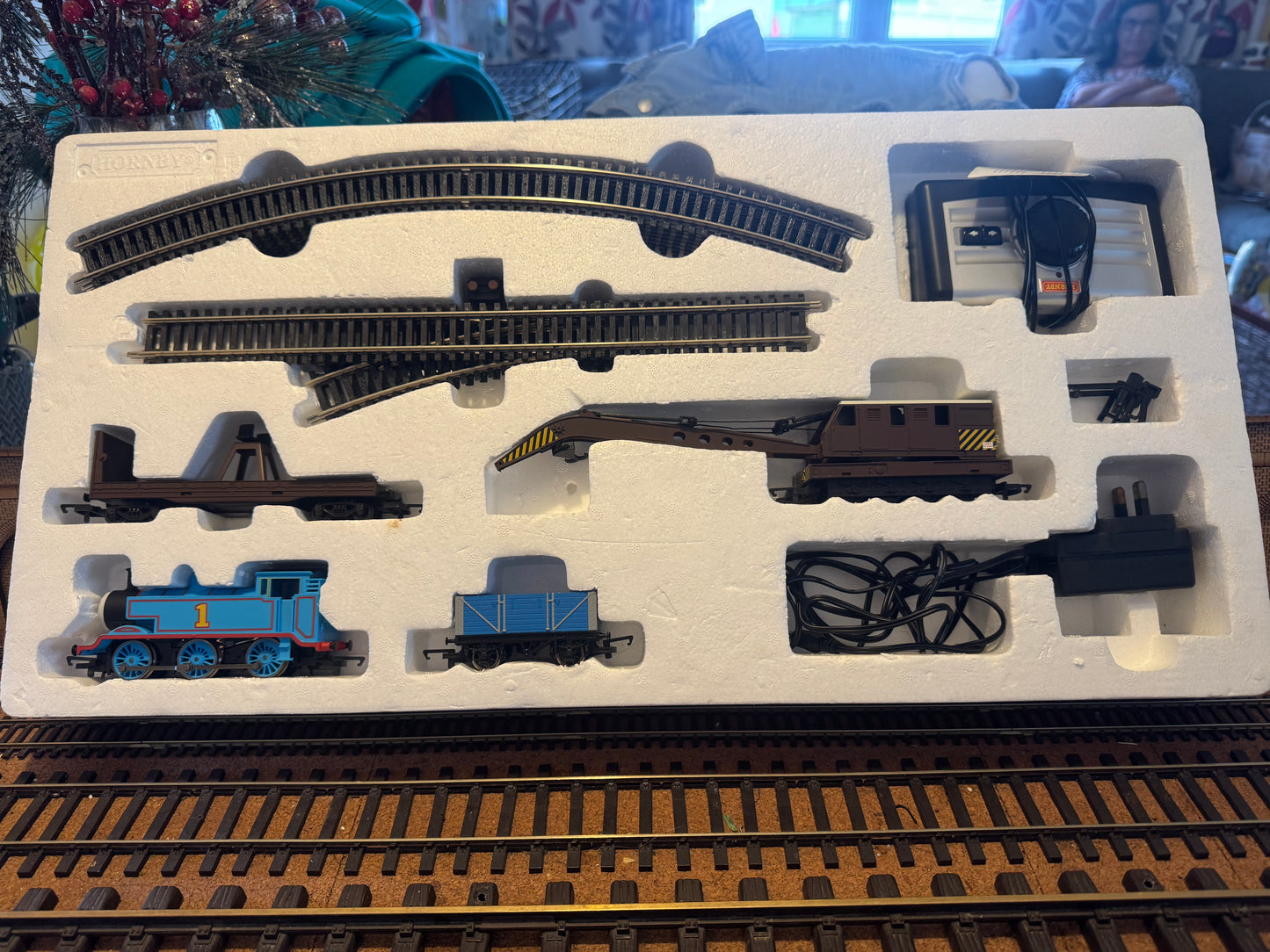 Hornby Thomas & Friends R9699 (OO) Thomas & The Breakdown Train Starter Set. 