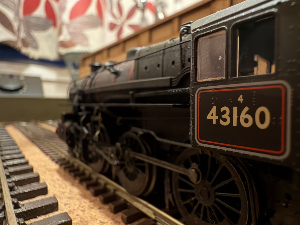 Bachmann 32-577 (OO) British Railways [LMS] ‘Ivatt’ 4MT ‘Fargo’ No.43160 in BR Lined Black. (Shed Code 32F, Great Yarmouth Beach Depot) DCC Ready 