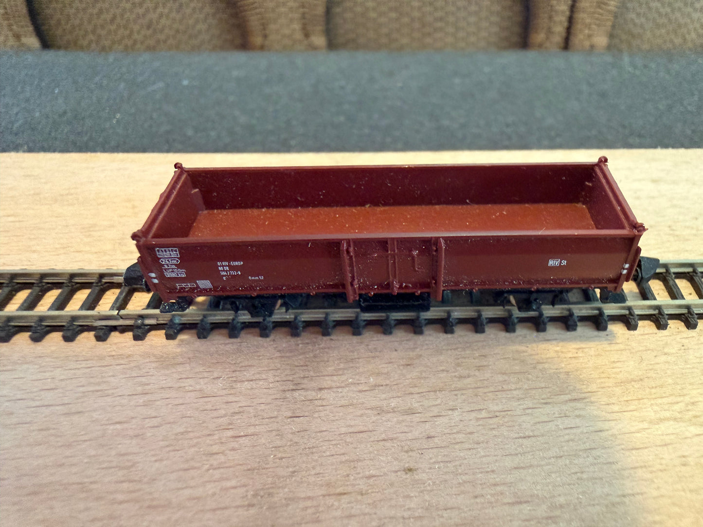Marklin 8622 (Z) Deutsche Bahn High-Sided Euro-P Steel Open Wagon No. 504 2732-9 in DB Red 