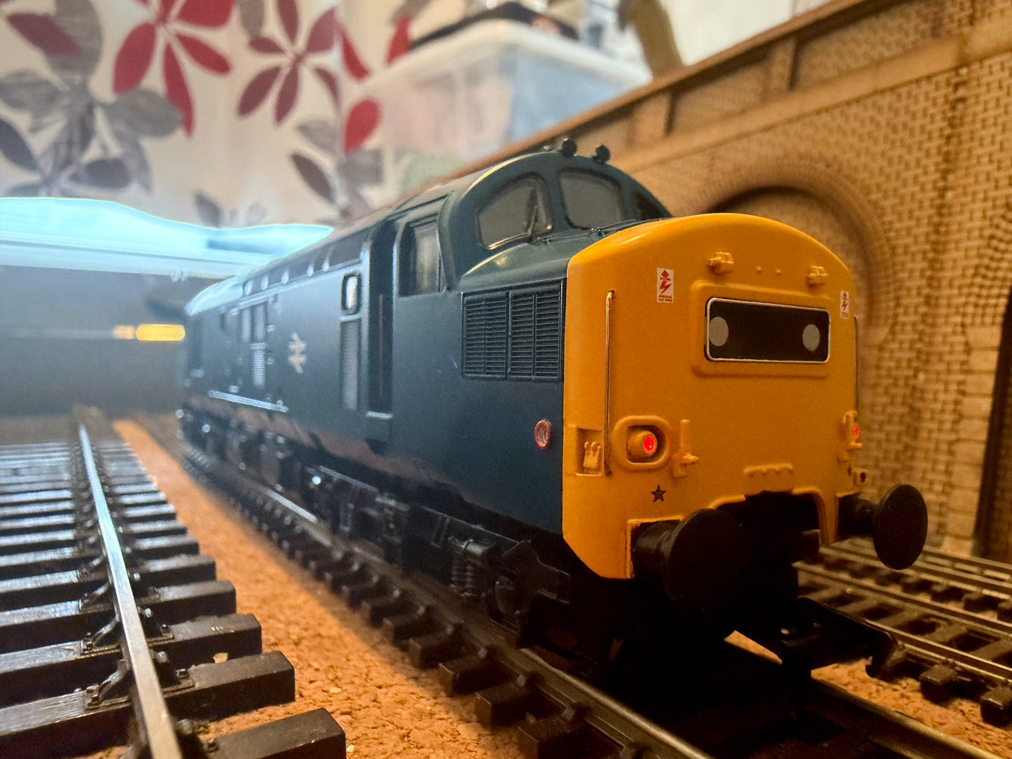 Bachmann 32-781 (OO) British Railways Class 37/0 No.37251 in British Rail Blue. DCC Ready 