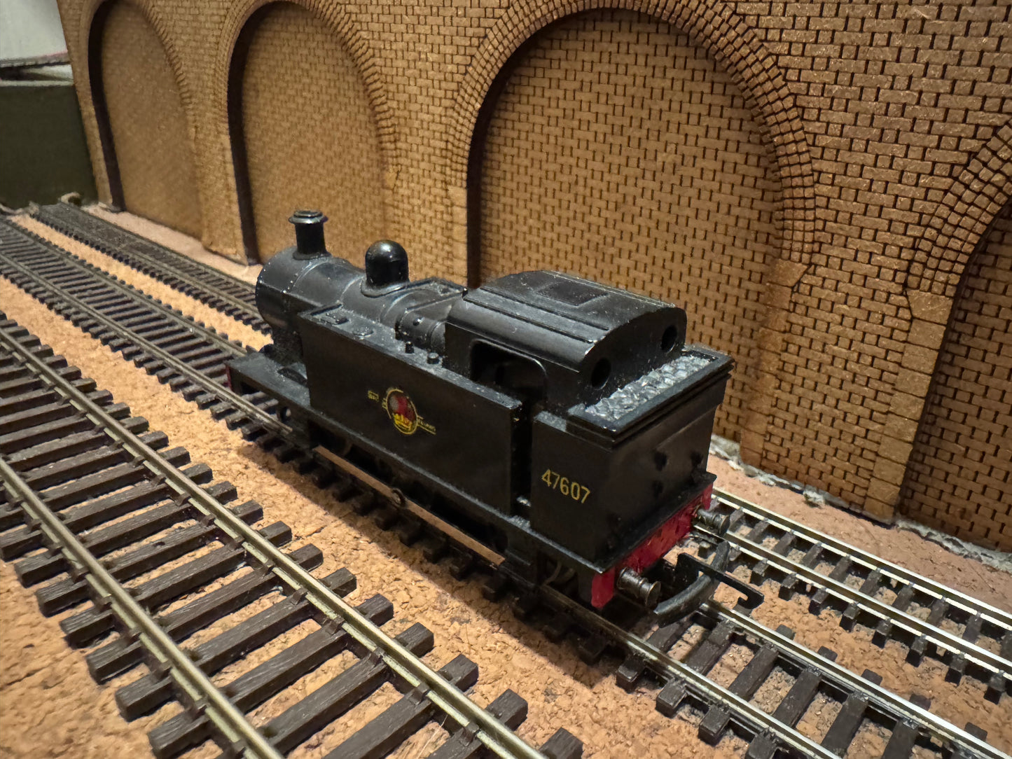 Tri-ang T.90 (TT) Ex LMS ‘Folwer’ 3F ‘Jinty’ No.47609 in British Railways Unlined Black. 