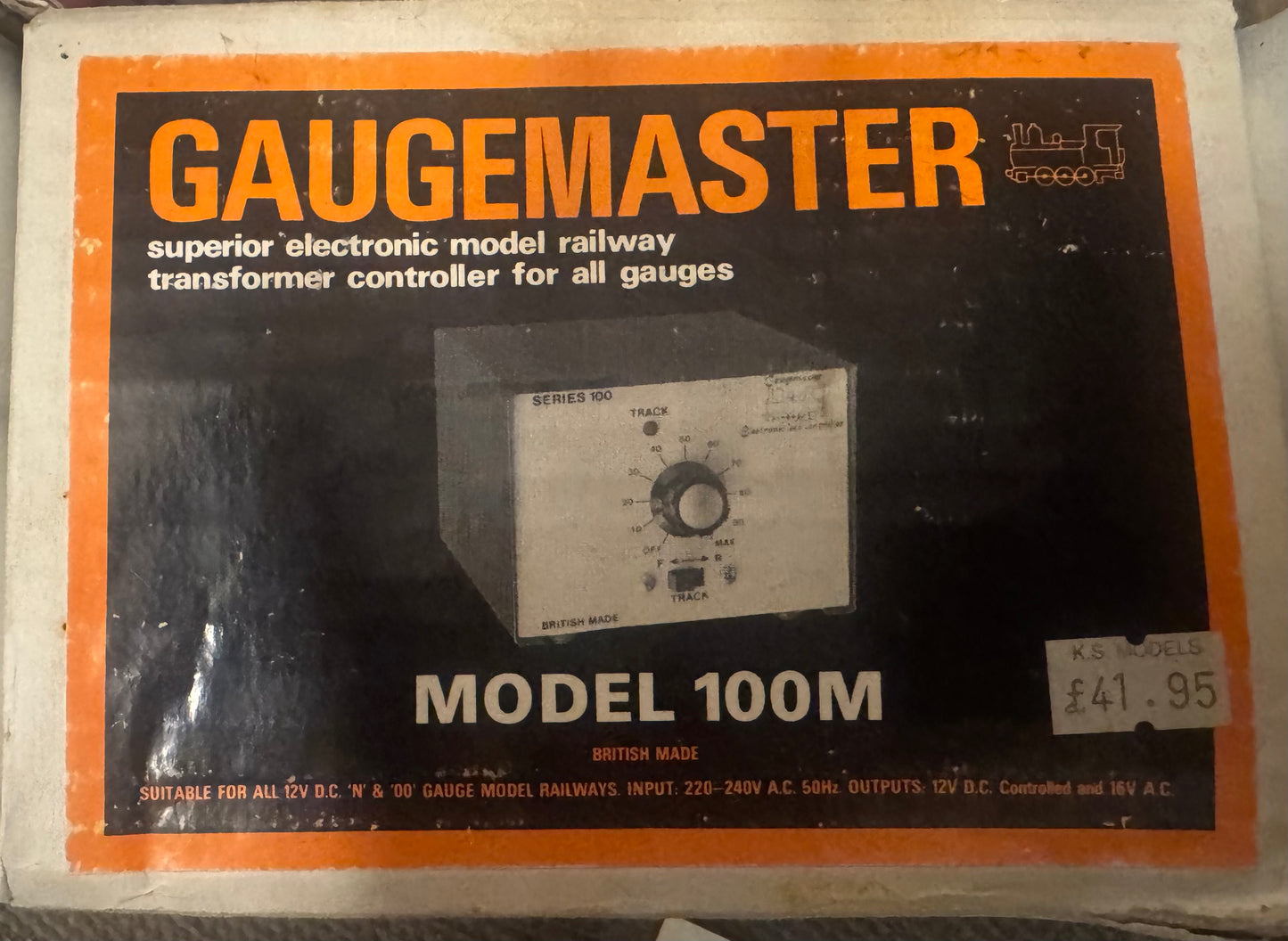 Gaugemaster 100M (N to O) Series 100M 12V DC Controller and Transformer. 