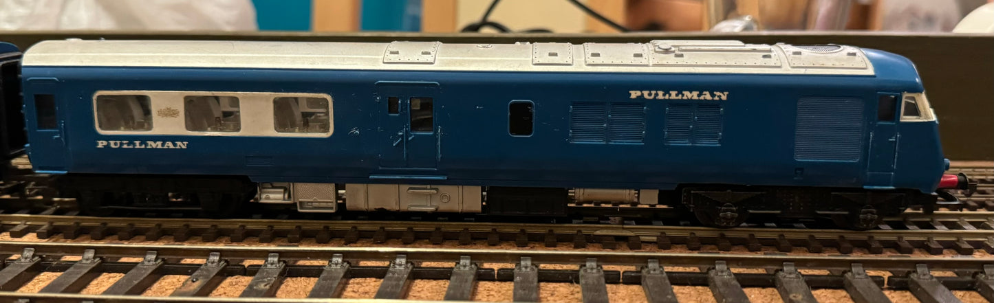Tri-ang (OO) British Railways / Metropolitan/Cammell, Blue Pullman (Western Region) without Yellow ends.