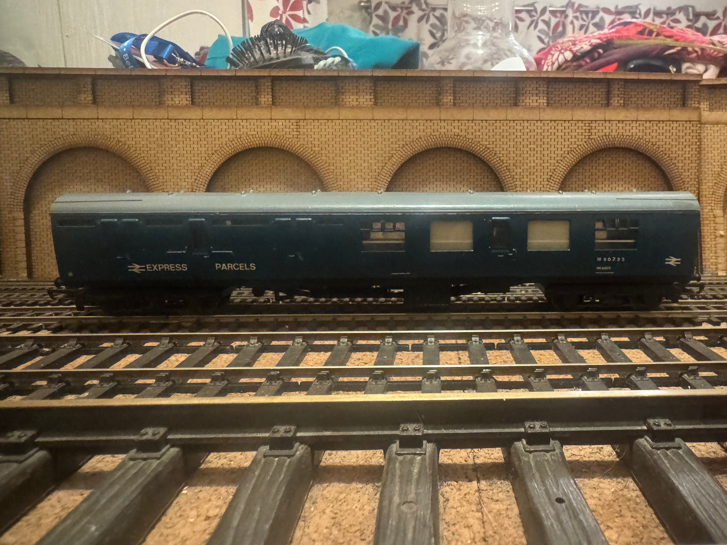 Hornby R746 (OO) Ex LNER Thompson Brake 3rd, conversion to NEA(DH) Van in BR express parcels livery. 