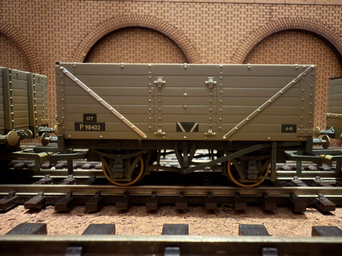 Oxford Rail OR76MW7016 (OO) British Railways Weathered Seven Plank Wagon Tipple Pack
