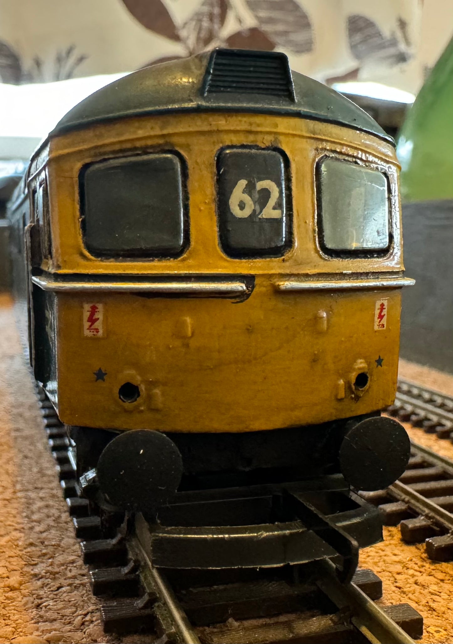 Lima (OO) British Railways, Class 33, No.33010 in Weathered BR Blue.