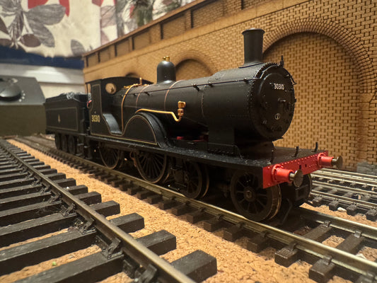 Hornby R2713 (OO) Ex LSWR / SR Drummond T9 ‘Greyhound’ No.30310 in British Railways Lined Black. (Shed Code 71B, Bournemouth Depot) DCC Ready 