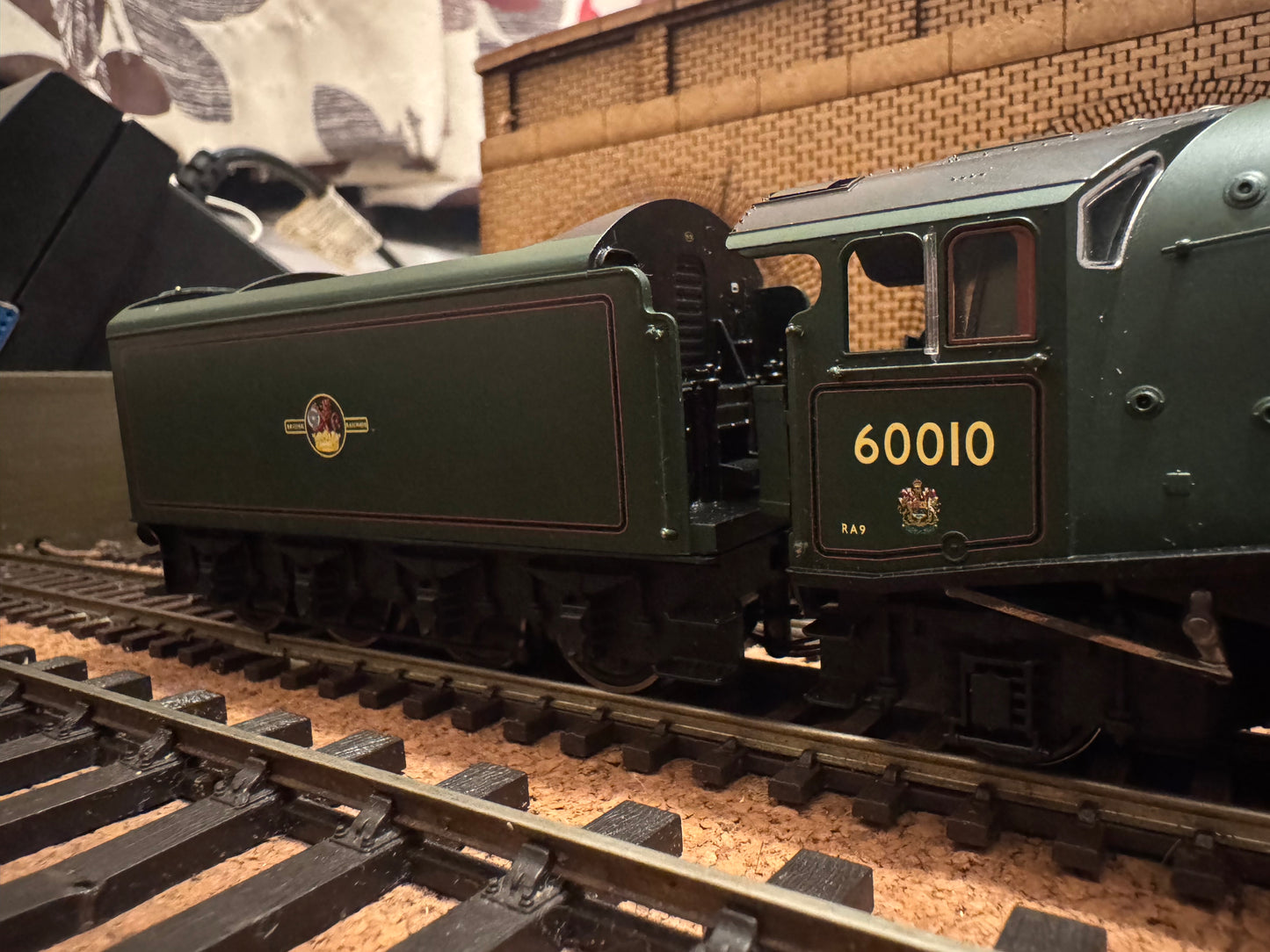 Hornby R2910 (OO) Ex LNER A4 No.60010 “Dominion of Canada” in British Railways Lined Green. (Shed Allocation, 34A Kings Cross) DCC Ready, Special Edition No.736 of 1000. 