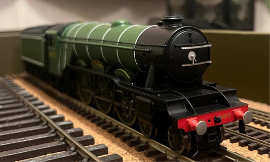 Hornby Railroad R3284TTS (OO) London North Eastern Railway A1, No.4472 “Flying Scotsman” in LNER Apple Green. DCC Sound Fitted.