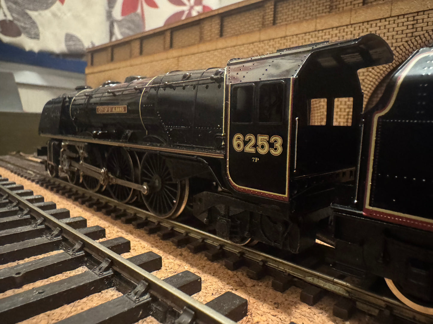 Hornby / Royal Doulton R459 (OO) ‘Full Head of Steam’ Special Edition Collectors Set No.1638 of 3000 