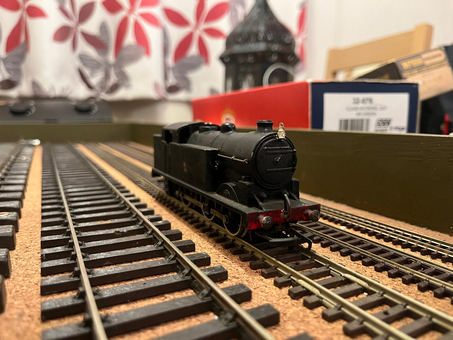 Wrenn, (OO) Ex LNER N2/2 No.69203 in Unlined & Heavily Weathered British Railways Black.