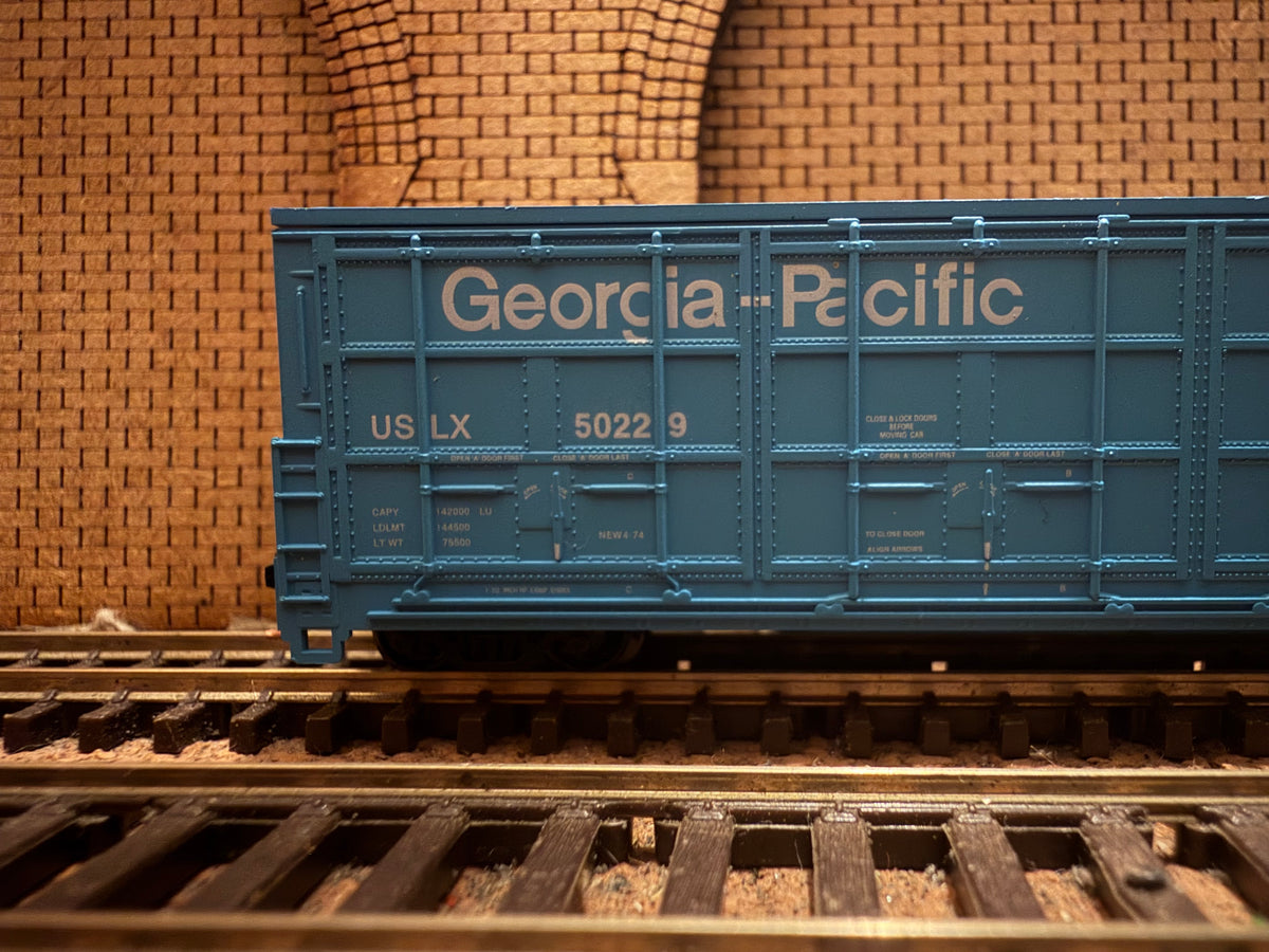 Red Caboose RN-17402-8 (N Scale) Georgia Pacific Railroad, Thrall All Door Box Car No.50229 