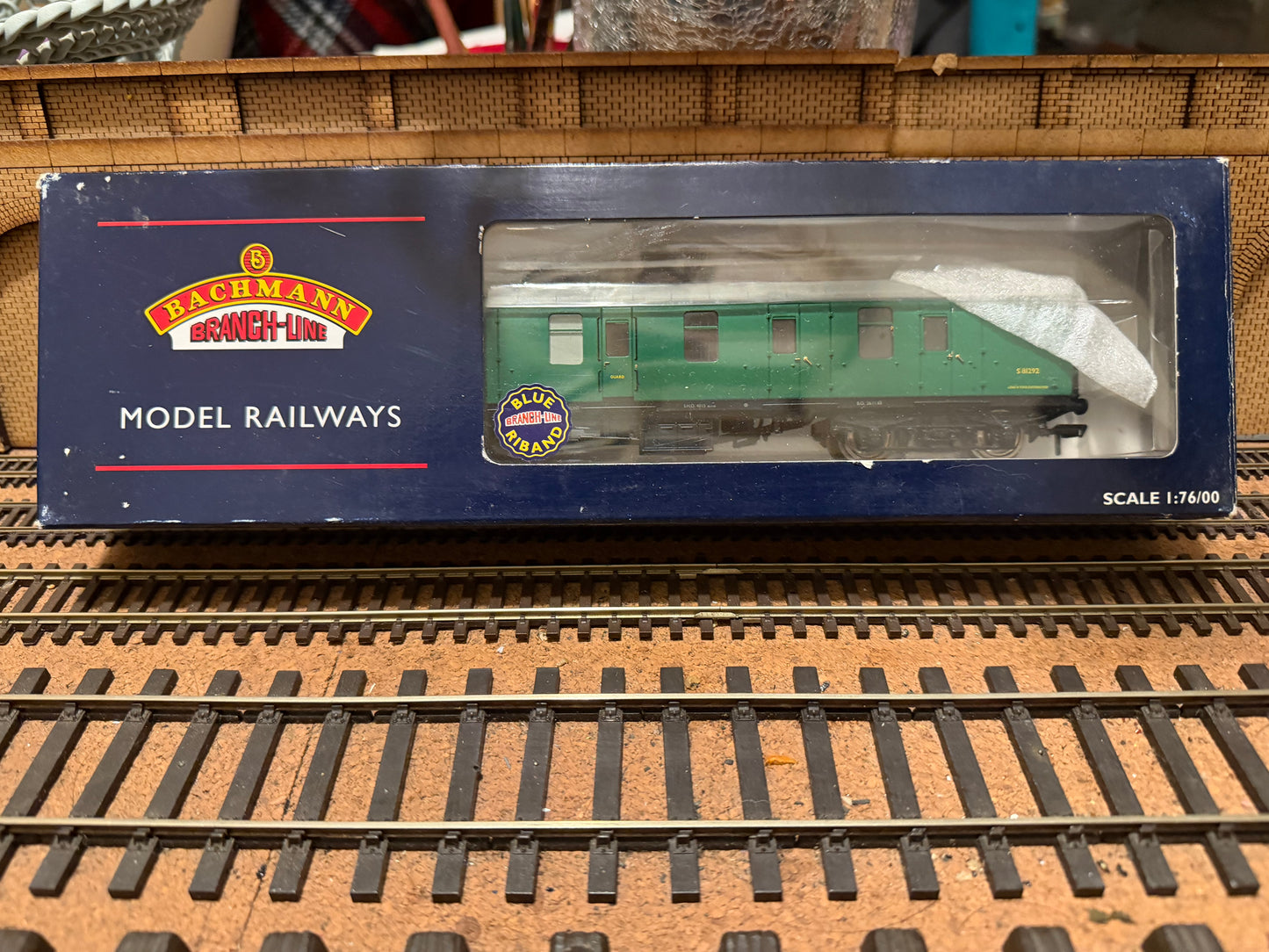 Bachmann 39-178A (OO) British Railways MK1 57ft Baggage Gangwayed Full Brake No.S81292 in BR Southern Region Green 