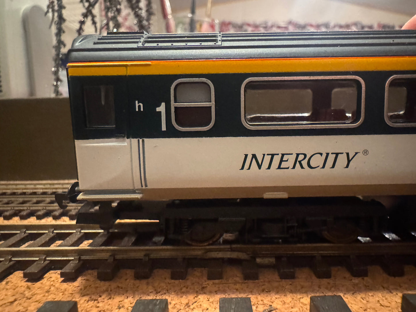 Lima (OO) Ex British Rail MK3s in Great Western ‘Merlin’ livery. Full Coaching Rake Bundle 