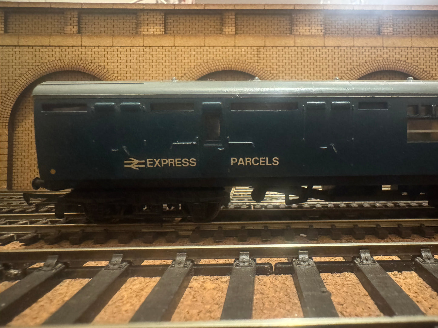 Hornby R746 (OO) Ex LNER Thompson Brake 3rd, conversion to NEA(DH) Van in BR express parcels livery. 