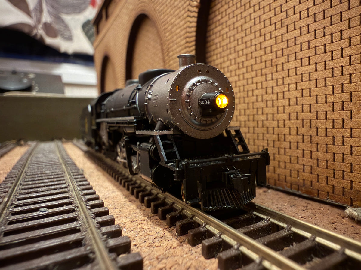 Kato 126-0202 (N Scale) United States Railroad Administration, Heavy Mikado No.3204 in Erie Railroad Livery 