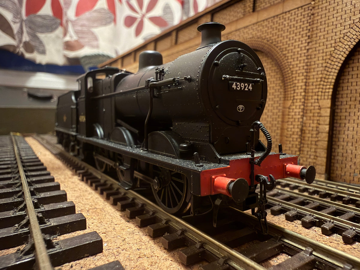 Bachmann 31-882 (OO) Ex MR / LMS, ‘Fowler’ 3835 Class / 4F No.43924 in British Railways Unlined Black. (Shed Code 82E, Bristol Barrow Road Depot) DCC Ready 